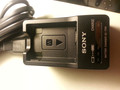 Sony Batterycharger BC-TRW (Afbeelding 1 van 2)