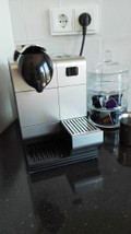 DeLonghi Nespresso Lattissima EN520 Metal (Afbeelding 2 van 3)