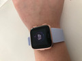 Fitbit Versa Rose Gold&#x2F;Periwinkle (Image 3 of 21)