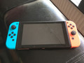 Nintendo Switch Rood&#x2F;Blauw + 35 eShop tegoed (Afbeelding 3 van 3)