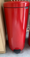 Brabantia NewIcon Poubelle à Pédale 30 Litres Soft Beige (Image 4 sur 5)