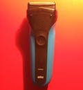 Braun Series 3 310 Blue (Image 2 of 2)