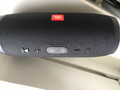 JBL Charge 3 Stealth Edition (Afbeelding 4 van 12)