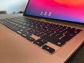 Apple MacBook Air (2020) MGN93N&#x2F;A Zilver QWERTY (Afbeelding 3 van 4)