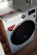 LG F4DV910H2E TurboWash 360 - 10,5/7 kg (Image 3 of 5)