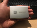 Samsung T7 Touch Portable SSD 2TB Zwart (Afbeelding 2 van 5)