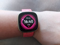 Fitbit Versa 3 Gold&#x2F;Blue (Image 3 of 12)