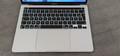 Apple MacBook Pro 13&quot; (2020) 16 Go&#x2F;256 Go M1 8 Core Argent AZERTY (Image 2 sur 7)