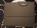 Targus VersaVu Apple iPad Air 13 Zoll (2025&#x2F;2024) &#x2F; Pro 12,9 Zoll (2022&#x2F;2021&#x2F;2020&#x2F;2018) Book Case Schwarz (Bild 1 von 2)