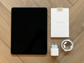 Apple iPad Pro (2022) 12.9 inch 256GB Wifi Space Gray + Apple Pencil 2 (Afbeelding 2 van 5)