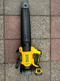 DeWalt 18V XR Axiale Leaf Blower (Image 2 of 4)