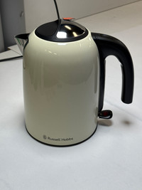 Russell Hobbs Colours Plus+ Classic Cream