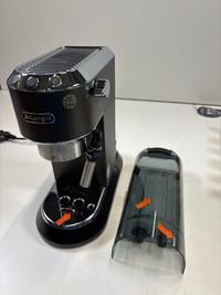 De'Longhi EC685.BK Dedica Black
