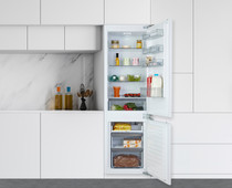 ETNA KCD4178 178cm high built-in fridge