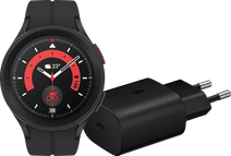 Coolblue Samsung Galaxy Watch5 Pro Zwart 45mm + Oplader Zwart aanbieding