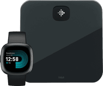 Coolblue Fitbit Versa 4 Zwart + Fitbit Aria Air Weegschaal Zwart aanbieding