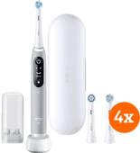 Oral-B iO 6n Grijs + iO Ultimate Clean opzetborstels (4 stuks) Elektrische tandenborstel voor wittere tanden