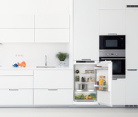 Siemens KI21RVFE0 88cm high built-in fridge