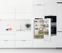 Bosch KIR31VFE0 built-in fridge door-on-door