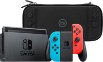 Nintendo Switch Rood/Blauw + BlueBuilt Beschermhoes Nintendo Switch consoles (2019 upgrade)