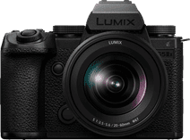 Panasonic Lumix DC-S5 IIX + 20-60mm f/3.5-5.6 Camera met microfoonaansluiting