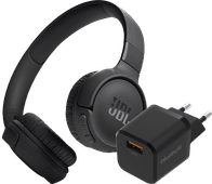 JBL Tune 520BT Zwart + BlueBuilt Quick Charge Oplader met Usb A Poort 18W Zwart Koptelefoon met microfoon