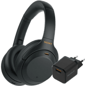 Sony WH-1000XM4 Zwart + BlueBuilt Quick Charge Oplader met Usb A Poort 18W Zwart Draadloze koptelefoon