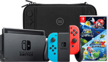Coolblue Nintendo Switch Rood/Blauw + Super Mario Galaxy 1+2 + BlueBuilt Beschermhoes aanbieding