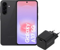 Samsung Galaxy A37 128GB Zwart 5G EE + BlueBuilt Oplader met Usb C Poort 45W Zwart Telefoon aanbieding