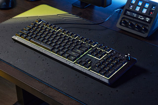 Corsair SKIFF 100 RGB Gaming Toetsenbord Qwerty