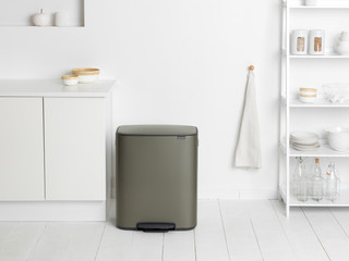 Brabantia Bo Pedal Bin 60 Liter Platinum