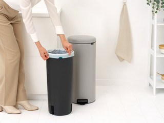 Brabantia NewIcon Pedaalemmer 30 Liter Soft Grey