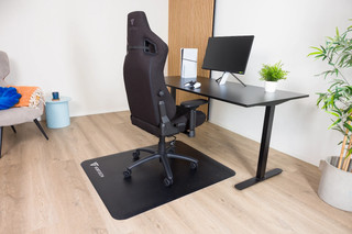 Vortech Essential Gaming Chair Black + Vortech Floor Mat Black