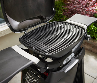Weber Q2200N met Onderstel