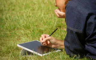 Wacom MovinkPad 11 Case with Stand Gray