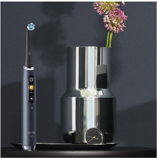 Oral-B iO 9 Holiday Edition met extra opzetborstels