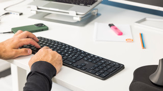 BlueBuilt Wireless USB Keyboard QWERTY