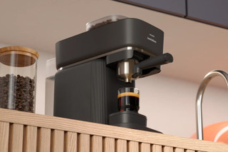 Philips BAR303/60 Zwart + Melkopschuimer