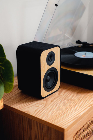 House of Marley Revolution BT met speakers