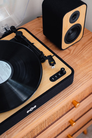 House of Marley Revolution BT met speakers