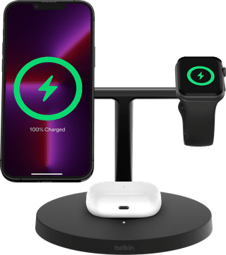 Belkin Boost Charge Pro MagSafe en Qi2 3-in-1 Draadloze Oplader 15W met Standaard Zwart
