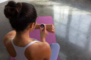 Garmin Vivoactive 6 Music Gold/White