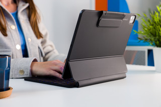 BlueBuilt Apple iPad Pro (2025/2024) 13 inch Toetsenbord Hoes QWERTY Zwart