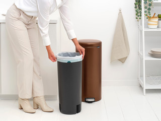 Brabantia NewIcon Pedaalemmer 30 liter Warm Bronze