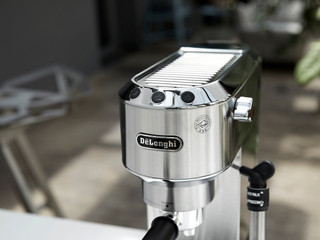 De'Longhi EC685.M Dedica Zilver
