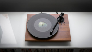 Pro-Ject E1.2 Brown