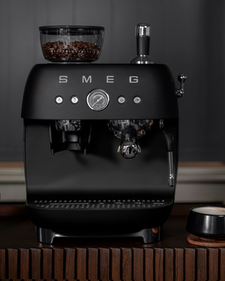 SMEG EGF03BLMEU Mat Zwart
