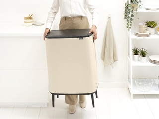 Brabantia Bo Touch Bin Hi Prullenbak 60 liter Soft Beige