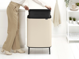 Brabantia Bo Touch Bin Hi Prullenbak 60 liter Soft Beige