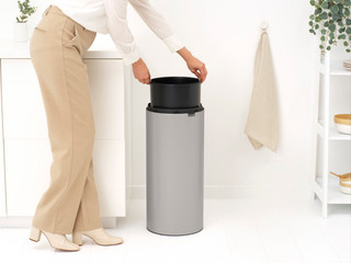 Brabantia Touch Bin Prullenbak 30 Liter Soft Grey